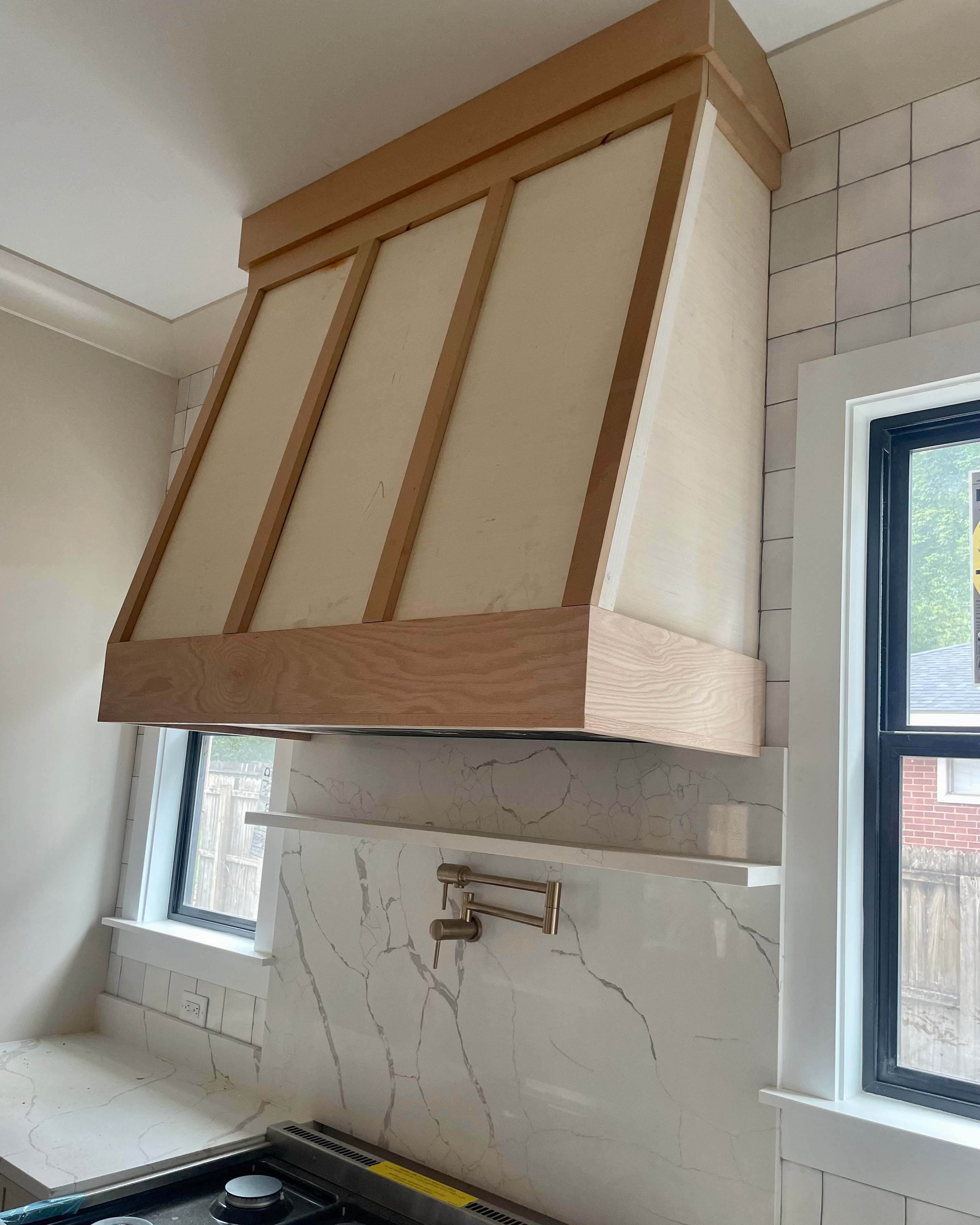 The Incline Kitchen Range Hood