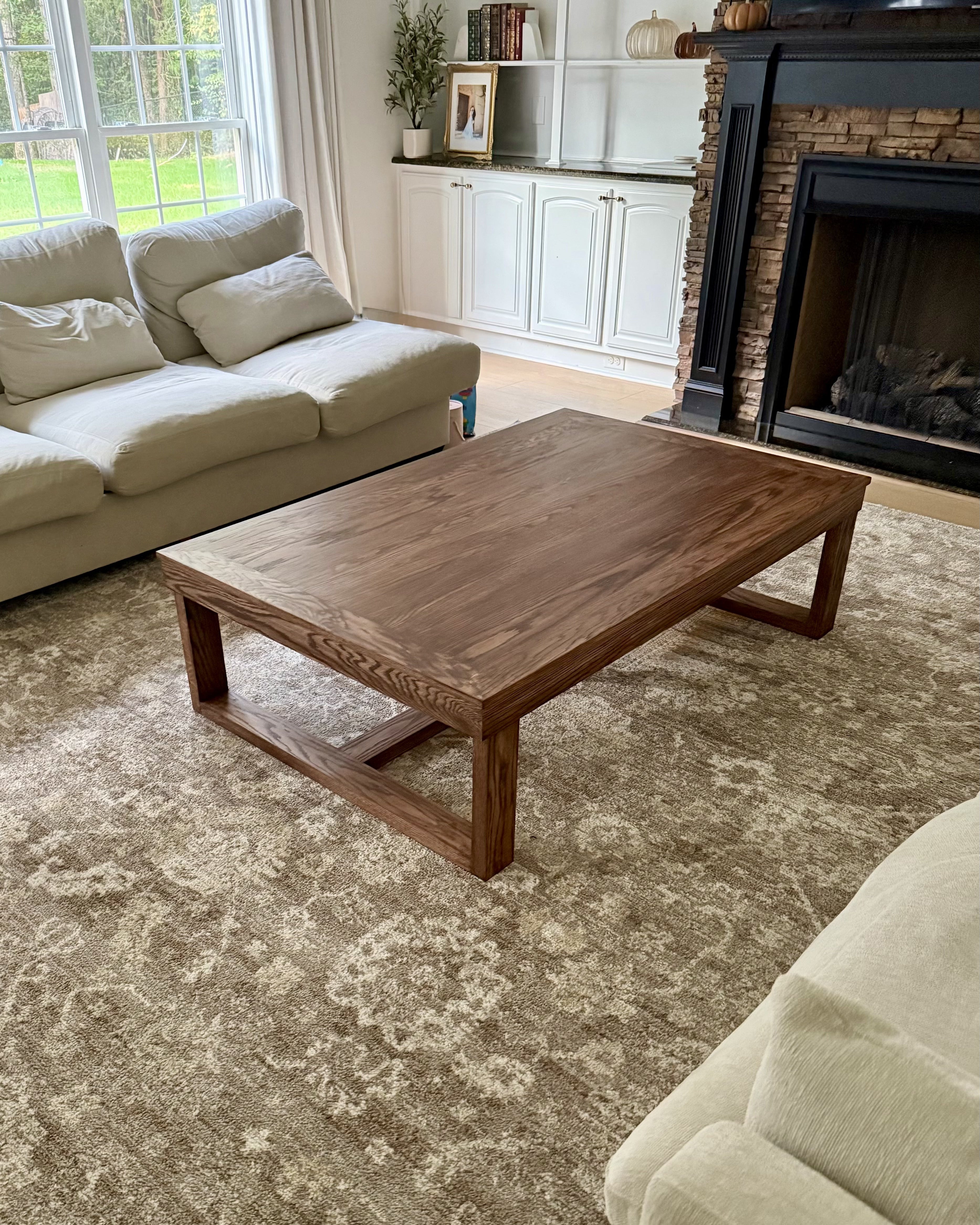 The Entertainer Coffee Living Room Table
